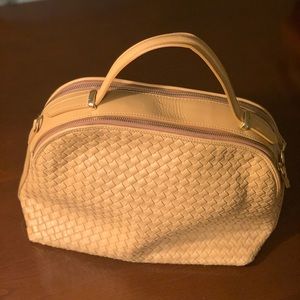 Leather handbag weave texture